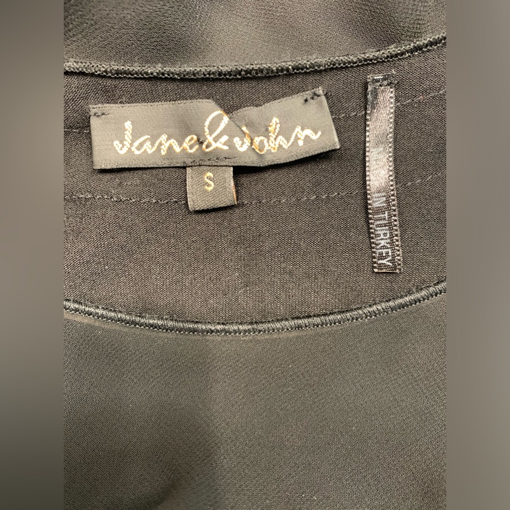 JANE & JOHN - Picture 4 of 9
